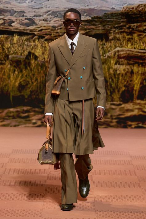 Louis Vuitton Fall 2024 Menswear Collection | Vogue Fashion Shows 2024, Cowboy Fashion Men, Timbaland Boots, Gavrilo Princip, Fashion Show Outfit, Silhouette Mode, 2024 Menswear, Fondation Louis Vuitton, Lv Men