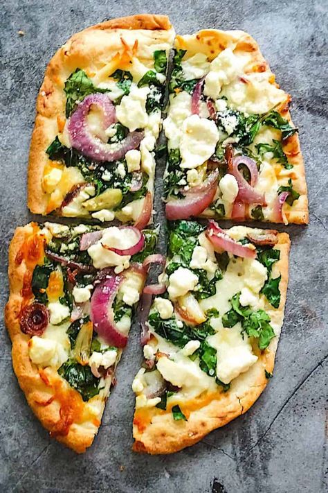 Feta Flatbread Pizza, Feta Flatbread, Healthy Flatbread, Feta Pizza, Pineapple On Pizza, Naan Bread Pizza, Mediterranean Recipes Healthy, Flatbread Pizza Recipes, Mediterranean Diet Recipes Dinners