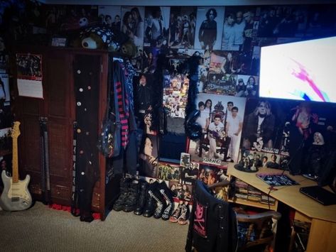 Emo Bedroom, Alt Room, Emo Room, Punk Room, Scene Room, Room Vibes, Room Redesign, Ideas Hogar, Grunge Room