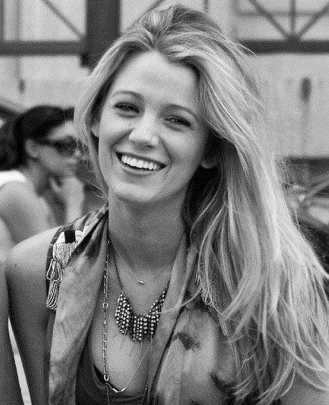 Blake Lively Blake Lively Young, Blake Lively Family, Blake Lovely, Serena Van, Serena Van Der Woodsen, Blake Lively, Famous Faces, Woman Crush, Looks Style