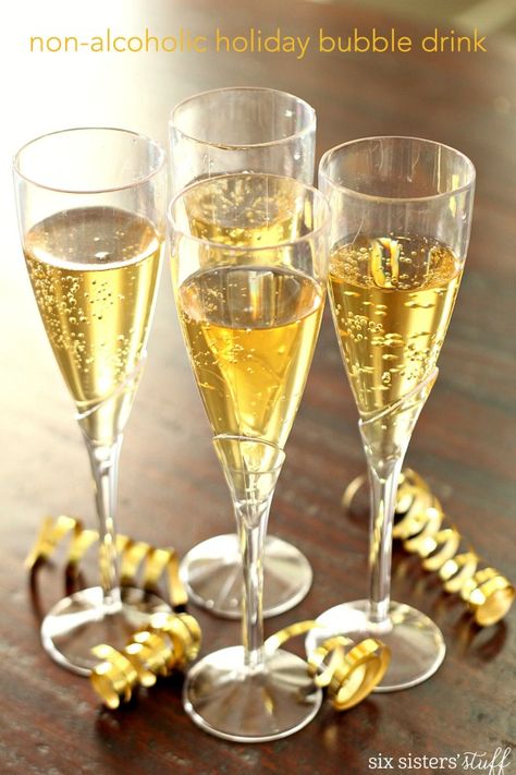 Non-Alcoholic Bubbly Drink Recipe (aka Mock Champagne) - Six Sisters' Stuff Mock Champagne, House Party Ideas, Non Alcoholic Champagne, Champagne Recipe, Bubble Drink, Champagne Punch, Six Sisters Stuff, Six Sisters, Silvester Party