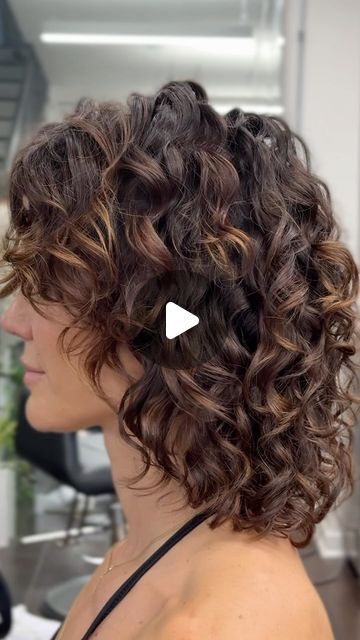 Dusty Schlabach on Instagram: "send this to someone who has curly hair | curly hair transformation✨ | styled by @melissacutsyou | THE REVEAL | follow to see the rest of my clients healthy hair journey | find a curl specialist near you➡️ curlmaps.com | 👩‍🦱🧑‍🦱| ⭐️content by @bellzo0⭐️ | follow for more curly hair transformations | 

#heat#heatdamage#damagedhair#heatdamagedhair#curls#damagedcurlyhair#curlyhairtransformation#curlyhair#hairconsultation#hairtutorial#curlspoppin#curlspecialist#curl#curly#trending#hairtransformation #trending#curlyhair#curls#hairtransformation#hairtok
#healthyhait#hairreveal#hairtok#bigchop#hair#curls #healthyhair #hairtransformation

#lowporosityhair 
#curlyhairstyles #curlyhaircare #curlyhairtips
#beforeandafter #haircutconsultation
#curlyconsultation" Layered Haircuts For Medium Curly Hair, Shoulder Length Haircuts For Curly Hair, Curly Haircuts For Volume, Curly Layers Long, 3b Curly Haircuts Medium, Layered Curly Haircuts With Bangs, Curly Hair Layers Medium, Curly Hairstyles Layers, Long Curly Haircuts With Layers