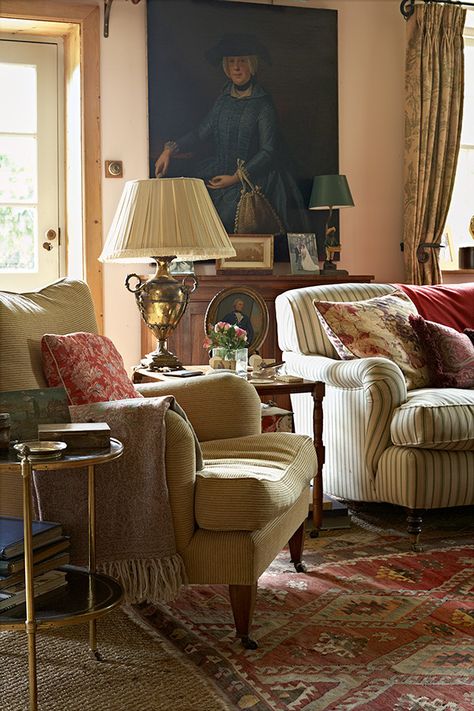 English Country Decor Living Room Traditional Homes, English Country House Living Room, English Country House Decor, Queenslander Homes, Glass Tables, English Interior, British Interior, English Home, English Country Decor