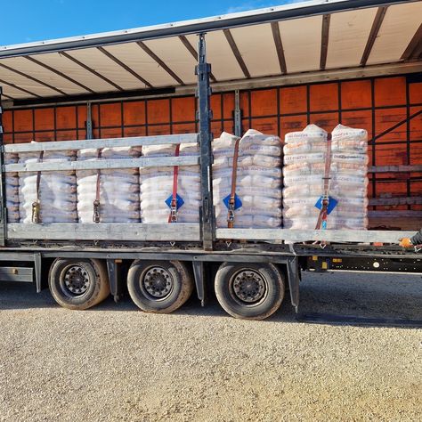 ENplus A1 Wood pellets 6-8mm (Fir, Beech, Oak, Pine) In Europe- How Much Does A Ton Of Wood Pellets cost? However it's more useful to know what the cost per kWh is. Pellets contain, on average, 4.8 kWh/kg of heat. 65 15kg bags is 975kg in total. https://greenspzoo.com/product/wood-pellet/ Wood Pellet, Wood Pellets, June 22, Heat, Wood, On Instagram, Quick Saves