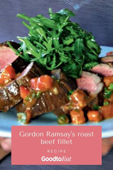 Beef Fillet Recipes, Roast Fillet Of Beef, Fillet Of Beef, Roast Dinner Recipes, Prime Beef, Beef Fillet, Roast Beef Recipes, Beef Wellington, Roast Dinner