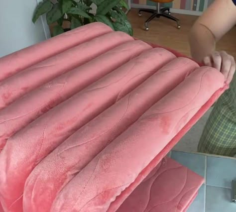 Easy To Make DIY Tufted Bench Using Pool Noodles Upholster Bench Diy, Pool Noodle Upholstery, Headboard With Pool Noodles, Diy Tufted Bench Cushion, Pool Noodle Bench Cushion, Bench Pillows Diy, Diy Channel Tufted Bench, Diy Tufted Bench, Pool Noodle Furniture Diy