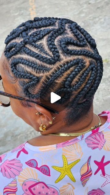 BeYounique on Instagram: "The bald cap! #braidedbaldie #braidedbaldhead #Braidedbaldcap #bajanbraider #246barbados🇧🇧 #braids #hair #hairstyles #braidedhairstylesforblackwomen #braidedhairstyles #braidlife #knotless #ropetwist #cornrows #locs #feedins #feedinbraids #braidedponytail" Bald Braided Hairstyle, Braided Baldie Hair, Baldheaded Braids, Bald Cornrows, Braided Bald Head, Bald Head Braids, Bald Braids, Cornrows Locs, Head Braids