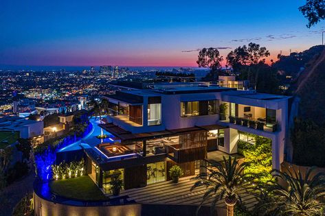 Atrium Garden, Rumah Moden, Humble House, San Gabriel Mountains, Hollywood Hills Homes, Los Angeles Hollywood, Los Angeles Neighborhoods, California Modern, Hollywood Hills