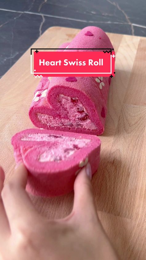 Heart Swiss Roll Cake, Heart Swiss Roll, Valentines Roll Cake, Heart Roll Cake, Heart Cake Roll, Heart Shaped Desserts, Heart Shaped Cake Recipe, Jelly Rolls Recipe, Jelly Roll Cake