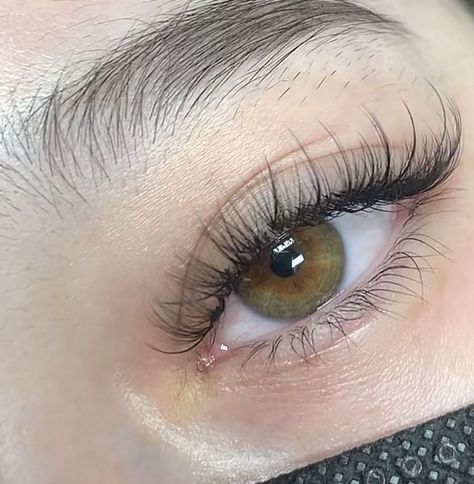 Natural Fake Eyelashes, Lashes Fake Eyelashes, Eyelash Extensions Styles, Lash Extensions Styles, Perfect Eyelashes, Pretty Lashes, Natural Eyelash Extensions, Eyelash Extentions, Makijaż Smokey Eye