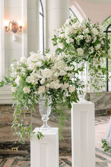 Ethereal Greenery - WedLuxe Magazine Green And White Wedding Color Scheme, Elegant Timeless Wedding Decor, Church Altar Design Ideas, Alter Flowers, Drapery Ideas, Wedding Church Decor, Church Wedding Flowers, Wedding Alters, Altar Arrangement