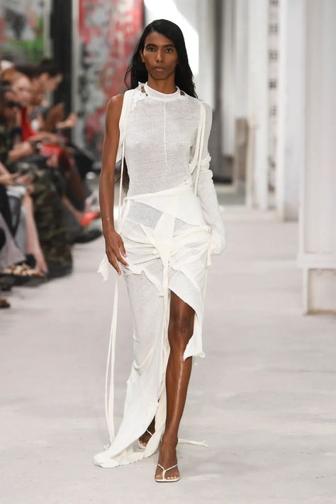 Ottolinger RTW Spring 2024 Fashion Draping, Gala Dresses, Draped Dress, Spring Trends, Tall Women, Spring 2024, White Fashion, Fashion Killa, Runway Fashion