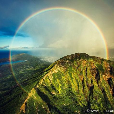 Paradise Places, Circle Rainbow, Rainbow Images, Love Rainbow, Natural Phenomena, Beautiful Rainbow, Beautiful Sky, Oahu, Amazing Nature