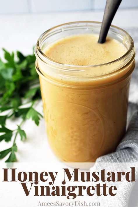 Healy Foods, Burger Sauces, Honey Mustard Sauce Recipe, Honey Mustard Salad Dressing, Mustard Salad Dressing, Sweet Sauces, Salad Dressing Recipes Healthy, Homemade Honey Mustard, Honey Mustard Vinaigrette