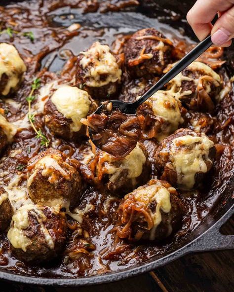 French Onion Meatballs Red Wine Meatballs, French Onion Beef Meatballs, Pasta Balls, French Onion Meatballs Recipe, French Onion Meatballs, Onion Meatballs, French Onion Beef, Beef And Pork Meatballs, Weekday Recipes