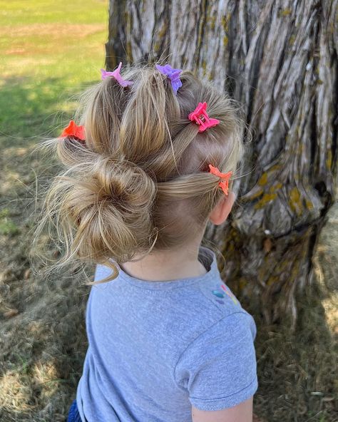 Butterfly Costume Hairstyle, Summer Kids Hairstyles, Toddler Butterfly Clip Hairstyles, Toddler Easter Hairstyles, Butterfly Clips Hairstyles Kids, Butterfly Clips Hairstyles, Kids' Hairstyles, Girls Hairdos, Cute Toddler Hairstyles