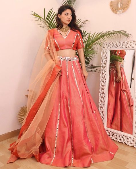 Unique Lehenga Designs, Wedding Outfits Indian, Somya Gupta, Umbrella Dress, Simple Lehenga, Half Saree Lehenga, Latest Blouse Designs Pattern, Outfits Indian, Dresses Traditional