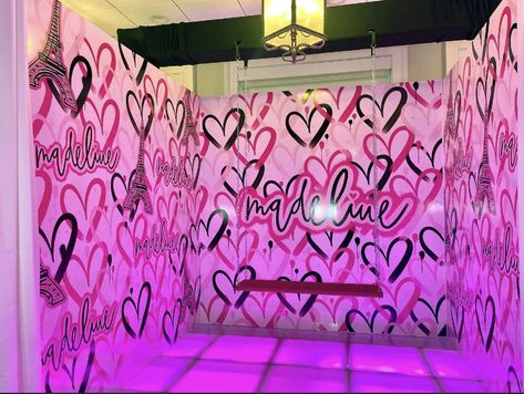 Bat Mitzvah Photo Booth, Barbie Brunch, Bat Mitzvah Decorations, Pink Bat Mitzvah, Sweet 16 Party Themes, Bnai Mitzvah, Bat Mitzvah Logo, Bat Mitzvah Themes, Bat Mitzvah Dresses