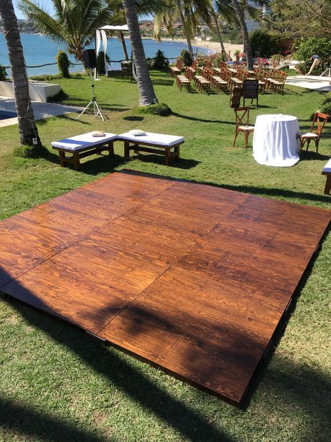 Pallet Dance Floor, Dance Floor Diy, Wooden Dance Floor, Outdoor Dance Floors, Portable Dance Floor, Small Backyard Wedding, Plant Styling, Backyard Reception, Dance Floor Wedding