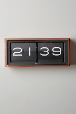 Wall Clock Design Ideas, Clock Design Ideas, Wooden Clocks, Outdoor Clock, Leaving Room, Digital Wall Clock, Deco Studio, Retro Wall Clock, Creative Walls