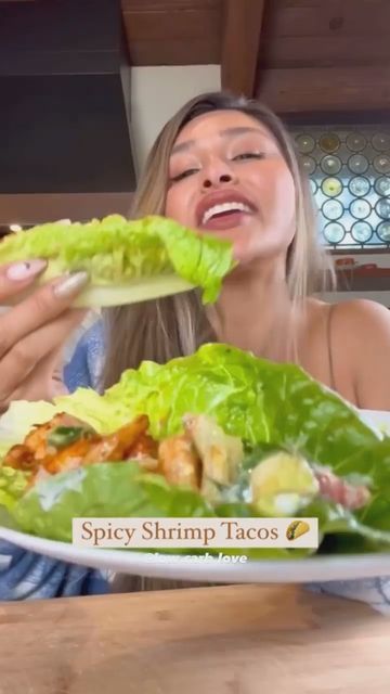 Weight Loss Motivation on Instagram: "SPICY SHRIMP TACOS 🌮🥬 (low carb) Have you tried this?! I have been trying to incorporate more greens into my diet lately and these wraps are perfect! 💯 All you need is: Shrimp Avocado oil Chili powder Paprika Garlic powder Salt Romaine lettuce Guacamole Crema (I made mine dairy free!) Pico de gallo That’s it! I can have 2-3 of these and feel good & satiated! Tag me in your recreations! ❤️❤️ . 💁 Still struggling to get into ketosis? Take a QUIZ in bio @ro Shrimp Tacos Low Carb, Spicy Shrimp Tacos, Calorie Recipes, Spicy Shrimp, Shrimp Tacos, Keto Recipes Dinner, No Calorie Foods, Shrimp Recipes, Keto Recipes Easy