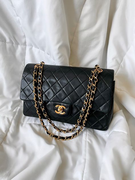 CONDITION:??¨GOOD VINTAGE d . . Bringing to the shop a stunning, soft classic Lambskin Chanel flap. Excellent investment piece that??¨can be loved for years to come. Vintage Chanel crafted in the 90's= 24k hardware and soft buttery lambskin. Don't miss out on this gorgeous find. Can be as a long or short shoulder bag. Crafted between 1991-1994. Bag currently going between $6k-$8k online! Please note: Lambskin edges??¨have signs of rubbing as pictured. Interior is clean. Hairline scratches on Tur Chanel Vintage Classic Flap, Vintage Chanel Flap Bag, Vintage Luxury Bags, Chanel Vintage Bag, Chanel Clothes, Chanel Classic Medium, Chanel Double Flap, Vintage Designer Bags, Vintage Chanel Bag