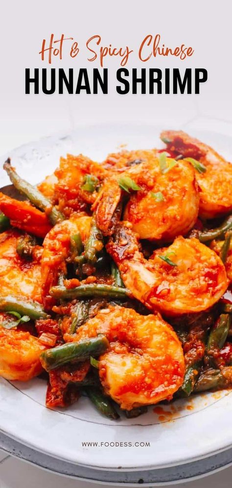 This Hunan Shrimp recipe is a hot and spicy delight! In just under 10 minutes, you can enjoy this classic Chinese takeout packed with bold flavors. This dish features succulent shrimp stir-fried to perfection. The star is the Hunan sauce - a spicy blend of chili paste, soy sauce, rice vinegar, oyster sauce, and honey—creating a perfect balance of heat, tang, and sweetness. Don't forget the green beans and green onions for added crunch and freshness. Get the full recipe + video on my blog. Hunan Shrimp, Hunan Shrimp Recipe, Hunan Sauce, Soy Sauce Rice, Takeout Food, Chinese Takeout, Hot And Spicy, Chili Paste, Shrimp Recipe