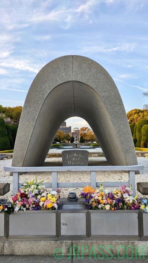 Hiroshima Peace Memorial, Hiroshima Japan, Harry Truman, Modern Metropolis, Japan Travel Tips, Go To Japan, One Day Trip, Memorial Museum, Memorial Park