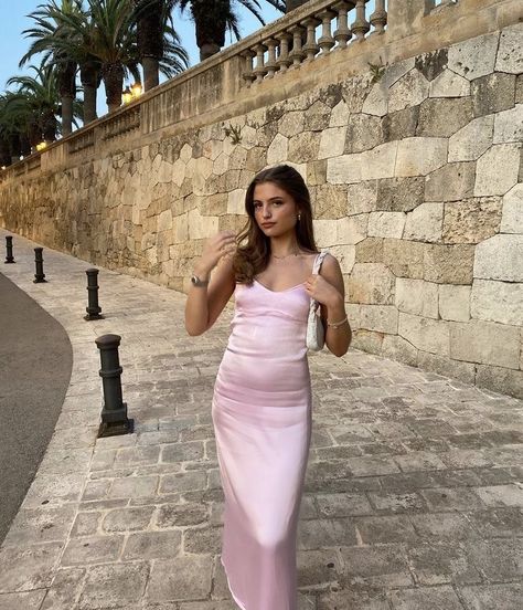 Light Pink Prom, Satin Dress Outfit, Light Pink Prom Dress, Silk Prom Dress, Pink Satin Dress, Prom Dress Plus Size, Preppy Dresses, Pink Prom Dress, Vintage Mermaid