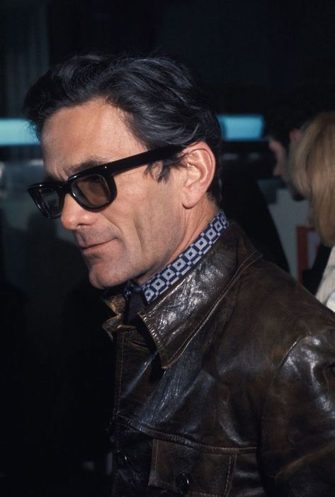 Distracted Film on Twitter: "LEATHER JACKETS: Pasolini. https://t.co/Z6sZVBftxC" / Twitter Mens Italian Street Style, Italian Mens Fashion, Italian Fashion Street, Pier Paolo Pasolini, 70s Men, France Culture, Old Hollywood Style, Movie Magazine, Movie Director