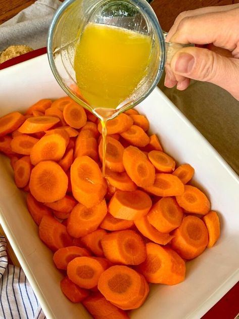 Do you love sweet buttery glazed carrots, but don’t want to go through the trouble of making a glaze or standing over the stove top cooking them for an extensive period of time?These no fuss oven roasted glazed carrots take no time at all to prep and come out beautifully every time. The buttery brown sugar mixture coats the carrots and makes the most delicious glaze as it bubbles and cooks in the oven. Oven Roasted Glazed carrots make the perfect side dish for any occasion. With just a… Oven Baked Honey Glazed Carrots, Carrots In The Oven Recipes, Sheet Pan Glazed Carrots, How To Bake Carrots In The Oven, How To Preserve Carrots In Fridge, Oven Baked Glazed Carrots, Roasting Carrots In The Oven, Roasted Carrots Oven Brown Sugar, Cook Carrots In Oven