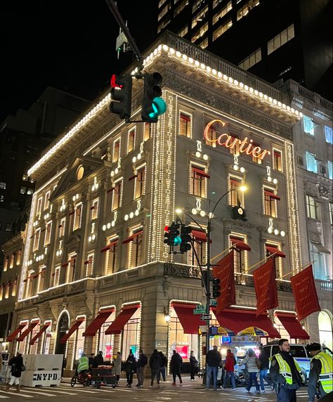 Cartier Nyc Christmas, Christmas In Manhattan, Nyc Christmas Aesthetic, Cartier Christmas, Nyc Xmas, Nyc Visit, Rich Christmas, Christmas Lockscreen, Christmas Nyc