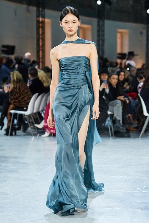 Haute Couture Paris, Runway Fashion Couture, Runway Outfits, 파티 드레스, Couture Mode, Prom Dress Inspiration, Alexandre Vauthier, Runway Dresses, Grad Dresses