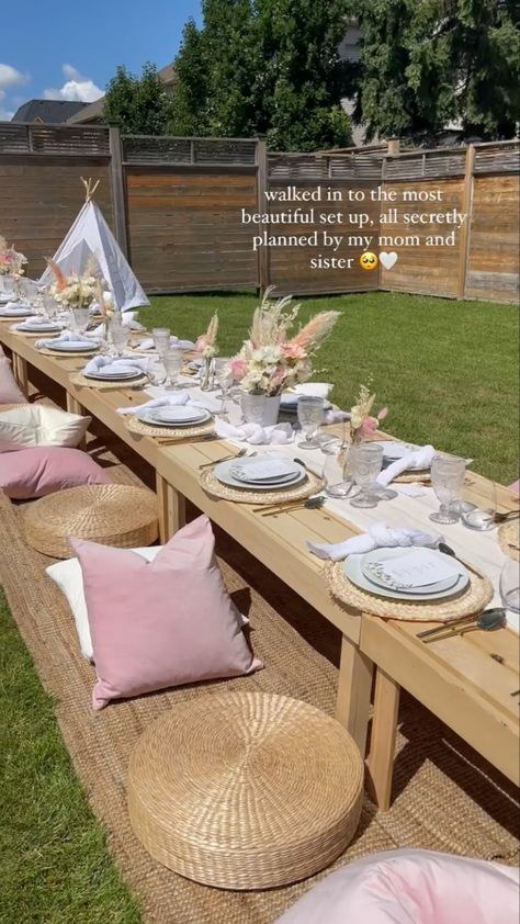 Bridesmaid Aesthetic, Bridal Picnic, Beach Dinner Parties, Picnic Party Decorations, Bridal Shower Themes, Bohemian Bridal Shower, Bridal Shower Inspo, Backyard Birthday, Picnic Inspiration