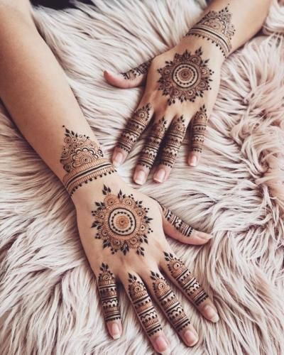 Modern Mehndi, Simple Mehendi Designs, Henna Tattoo Designs Hand, Modern Henna Designs, Modern Mehndi Designs, Pretty Henna Designs, Wedding Mehndi Designs, Latest Bridal Mehndi Designs, Full Hand Mehndi Designs