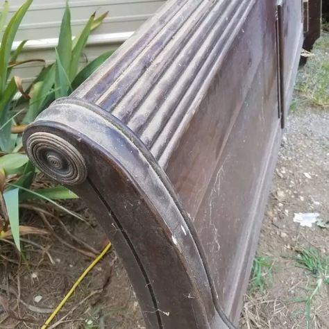 Man turns a useless headboard into a beautiful piece for the home Headboard Chair, Repurposed Doors, Vintage Sleigh, Headboard Projects, Autumn Room, Old Headboard, Diy Furniture Cheap, Dixie Belle Paint Company, Sleigh Bed