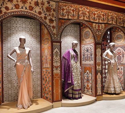 Top 15 Famous Designer Boutiques in India with Names Boutique Interior Design Indian, Botique Interiors, Fashion Shop Interior, Fashion Designers Names, Bridal Boutique Interior, Interior Design Indian, Fabric Store Design, Indian Motifs, Retail Store Interior Design