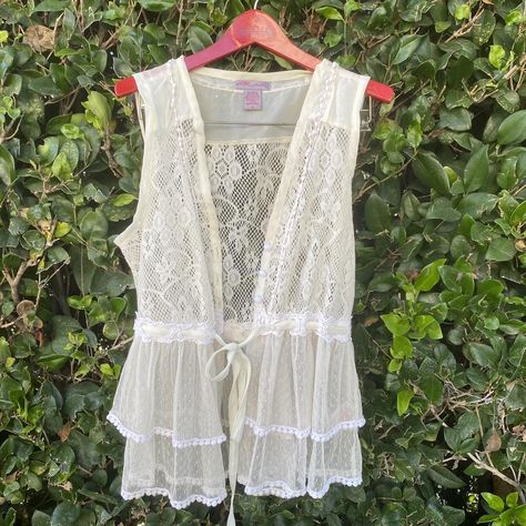 White Lace Vest, Lace Vest Top, Lace Vest, Theme Ideas, Vest Top, Diy Clothes, The Cutest, White Lace, Fashion Inspo