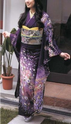 Meltdown Rin, Purple Kimono, Traditional Asian Clothing, Kimono Traditional, Furisode Kimono, Japanese Clothing, Yukata Kimono, Wedding Kimono, Kimono Design