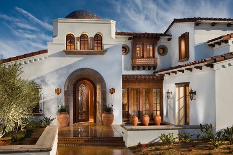 Spanish Villa Home, Modern Spanish Style Homes, Spanish Revival Architecture, Mediterranean House Designs, Andalusian Architecture, Modern Spanish Style, Mediterranean Exterior, Hacienda Style Homes, Spanish Villa