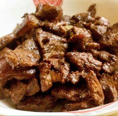 Ingredients: 500grms pork tenderloin thinly slice 1/2cup soy sauce 1/4cup white vinegar 2tbs brown sugar Garlic (depende sa dami gusto) Ground pepper Plastic container/clear plastic (ziplock) Instructions: * pagsamahin ang mga sangkap beef, soysauce, white vinegar, brown sugar, garlic, ground papper. * haluin ng mabuti. *ilagay plastic container o sa clear plastic (ziplock) * marinate… Continue reading Homemade Pork Tapa Beef Tapa Recipe Filipino, Chinese Dishes Recipes, Beef Tapa, Nut Recipes, Pepper Steak, Chinese Dishes, Plastic Container, Pork Tenderloin, White Vinegar