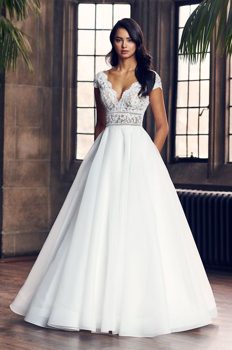 Cap Sleeve V-Neck Ball Gown Wedding Dress | Kleinfeld Bridal Paloma Blanca Wedding Dress, Wedding Dresses Kleinfeld, Wedding Dress Cap Sleeves, Anna Campbell, Pnina Tornai, Kleinfeld Bridal, V Neck Wedding Dress, Wedding Dress Pictures, Tulle Ball Gown