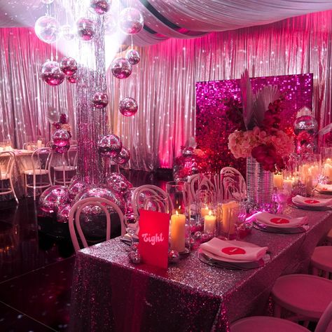 Planning a dinner party for your next celebration? Sit down dinner parties are so great for more intimate celebrations and relaxed atmospheres. But that doesn't mean you can't still go all out with your decorating and styling! This pink disco style is one of our absolute faves 💖 Stationary @signed_byg #dinnerparties #pinkdisco #melbourneevents #eventstylists #eventdecorators Disco Theme Table Setting, Disco Dinner Party, Pink Disco Party, Dinner Party Table Settings, Twilight Wedding, 22 Birthday, Pink Disco, Disco Style, Party Expert