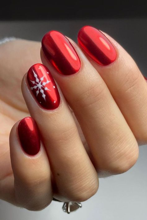 Be prepared to see red chrome nails everywhere this winter. 📸 monmayernails Red Chrome Nails, Red Chrome, Chrome Nails Designs, Red Christmas Nails, Red Manicure, Christmas Gel Nails, Red Nail, Festival Nails, Dipped Nails