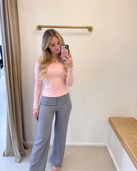 pink and grey combo 🤝🏼 me Today’s outfit inspo: Top: @amelieteje Pants: @kookai_australia Shoes: @tonybianco Necklace: @nevesse.co #stylist #fashioninspo #pinkaesthetic #girlyoutfits #pinterestgirl #exlporepage Outfit With Grey Pants, Grey Pants Outfit, Pink Fits, Pinterest Girls, Grey Pants, Girly Fashion, Girly Outfits, Pink Aesthetic, Pants Outfit