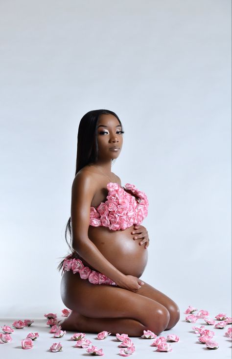 Black Couple Maternity Pictures Ideas, Rose Maternity Shoot, Maternity Photography Black Women, 90s Maternity Shoot, Babymama Drama, Maternity Photo Shoot Ideas Black Women, Pink Maternity Photoshoot, Flower Maternity Shoot, Unique Maternity Pictures Black Women