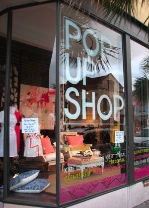 Retail Trends, New Business Ideas, Shop House Ideas, Shop House Plans, Shop Window Design, Shop Front Design, Shop Window Displays, Store Front, Pop Up Stores