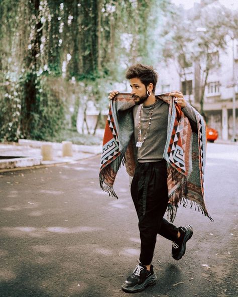 Coven Dress, Aesthetic Male Outfits, Poncho Men, Lookbook Inspiration, Aesthetic Outfits Men, Mens Fashion Jeans, Outfit Grid, Folk Fashion, Hair And Beard Styles