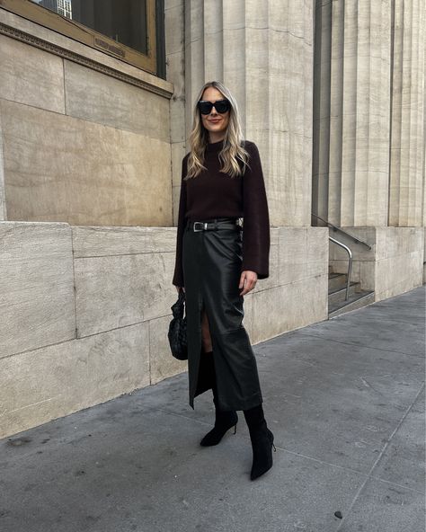 Wrap Outfit, Black Skirt Outfit, Wide Sleeve Sweater, Winter Fit, Fall Fit, Fashion Jackson, Leather Midi Skirt, Cashmere Wrap, Suede Boots Knee High