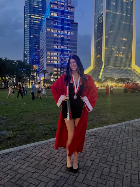 Graduation Outfit Ideas Red Cap And Gown, Graduation Red Cap And Gown, Black Cap And Gown Graduation Outfit, Red Cap And Gown Graduation Outfit, Graduation Cap And Gown Outfit, Red Cap And Gown, Red Graduation Gown, Cap And Gown Pics, Cap And Gown Outfit